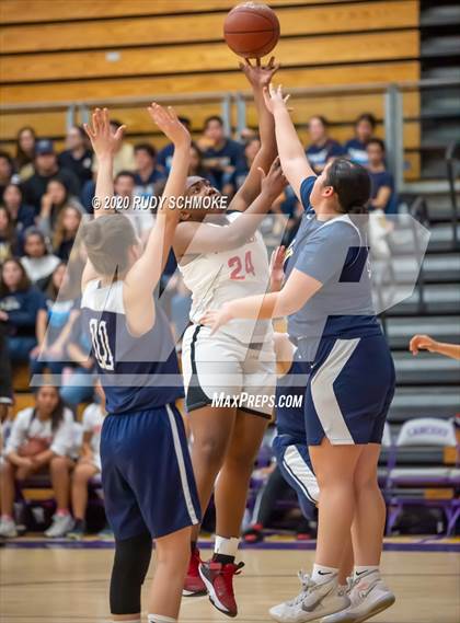 Thumbnail 3 in Hoover vs. Vincent Memorial (CIF SDS D5 Finals) photogallery.