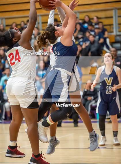 Thumbnail 1 in Hoover vs. Vincent Memorial (CIF SDS D5 Finals) photogallery.