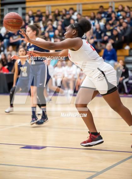 Thumbnail 3 in Hoover vs. Vincent Memorial (CIF SDS D5 Finals) photogallery.