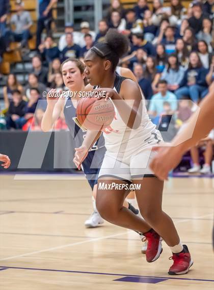 Thumbnail 2 in Hoover vs. Vincent Memorial (CIF SDS D5 Finals) photogallery.