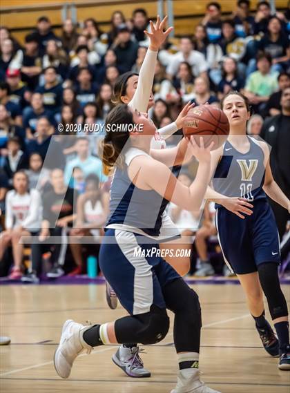 Thumbnail 3 in Hoover vs. Vincent Memorial (CIF SDS D5 Finals) photogallery.