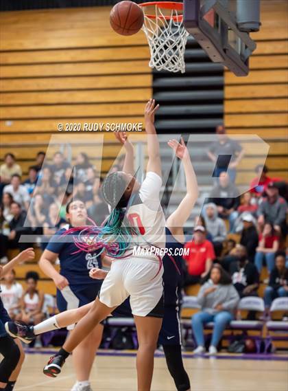 Thumbnail 2 in Hoover vs. Vincent Memorial (CIF SDS D5 Finals) photogallery.