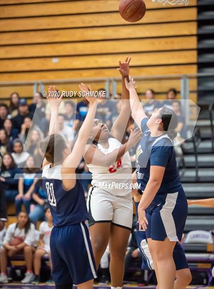 Thumbnail 2 in Hoover vs. Vincent Memorial (CIF SDS D5 Finals) photogallery.
