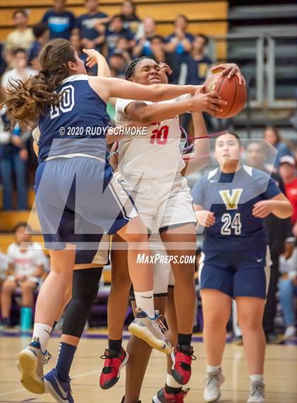Thumbnail 3 in Hoover vs. Vincent Memorial (CIF SDS D5 Finals) photogallery.