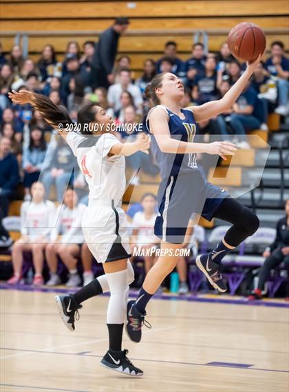 Thumbnail 3 in Hoover vs. Vincent Memorial (CIF SDS D5 Finals) photogallery.