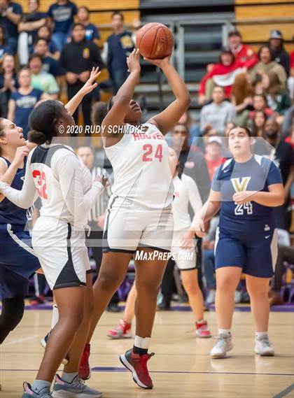 Thumbnail 2 in Hoover vs. Vincent Memorial (CIF SDS D5 Finals) photogallery.