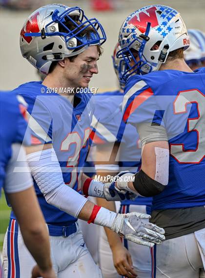 Thumbnail 3 in Westlake vs. Katy Taylor (UIL 6A State Semifinal) photogallery.