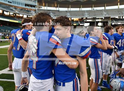 Thumbnail 3 in Westlake vs. Katy Taylor (UIL 6A State Semifinal) photogallery.