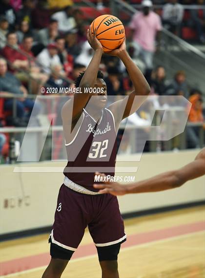 Thumbnail 2 in Magnolia vs. Blytheville (AAAA 4A Regional Playoff) photogallery.