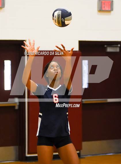 Thumbnail 2 in Waller vs Alief Taylor photogallery.