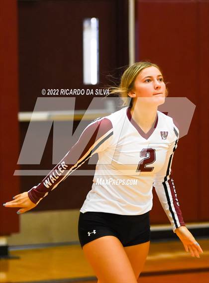 Thumbnail 1 in Waller vs Alief Taylor photogallery.
