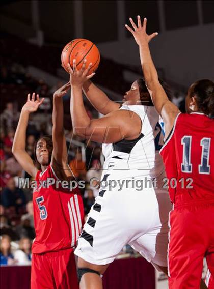 Thumbnail 2 in Ozen vs Manvel (UIL 4A Region 3 Semifinal) photogallery.