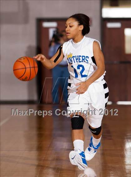 Thumbnail 2 in Ozen vs Manvel (UIL 4A Region 3 Semifinal) photogallery.