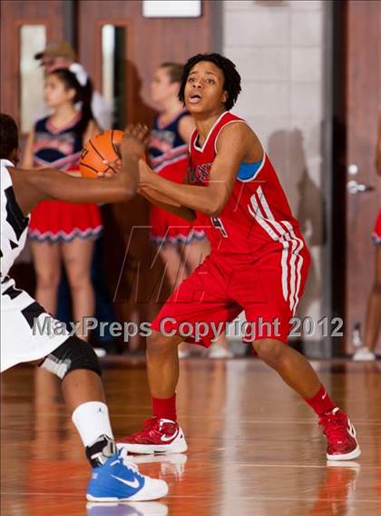 Thumbnail 2 in Ozen vs Manvel (UIL 4A Region 3 Semifinal) photogallery.