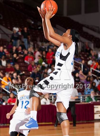 Thumbnail 2 in Ozen vs Manvel (UIL 4A Region 3 Semifinal) photogallery.