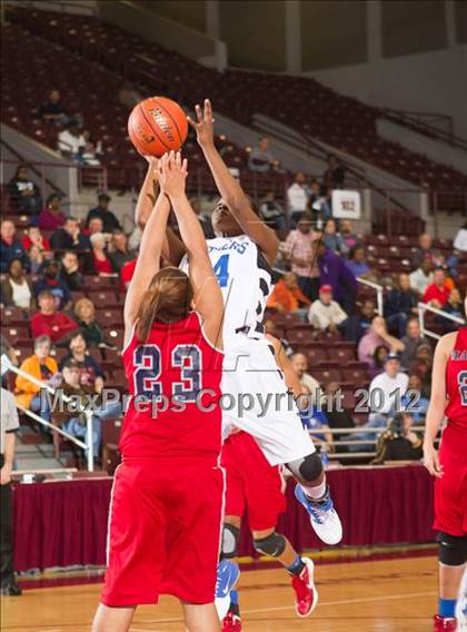 Thumbnail 2 in Ozen vs Manvel (UIL 4A Region 3 Semifinal) photogallery.