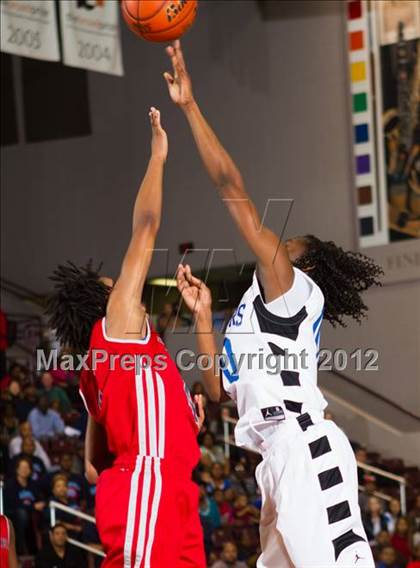 Thumbnail 2 in Ozen vs Manvel (UIL 4A Region 3 Semifinal) photogallery.