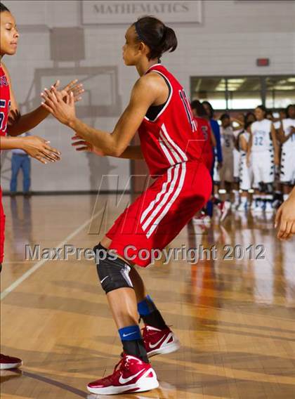 Thumbnail 3 in Ozen vs Manvel (UIL 4A Region 3 Semifinal) photogallery.