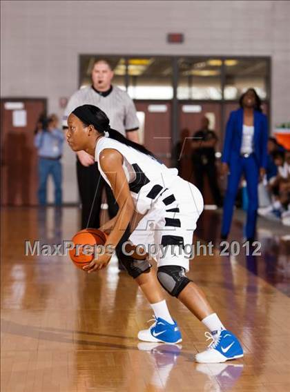 Thumbnail 1 in Ozen vs Manvel (UIL 4A Region 3 Semifinal) photogallery.