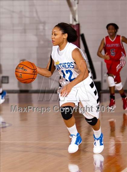 Thumbnail 3 in Ozen vs Manvel (UIL 4A Region 3 Semifinal) photogallery.