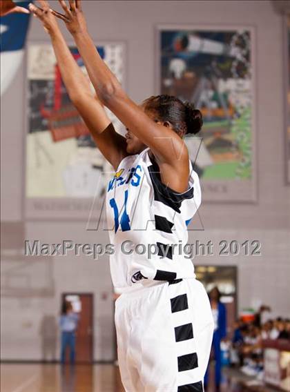 Thumbnail 1 in Ozen vs Manvel (UIL 4A Region 3 Semifinal) photogallery.