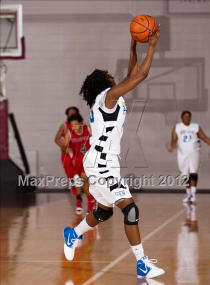 Thumbnail 2 in Ozen vs Manvel (UIL 4A Region 3 Semifinal) photogallery.