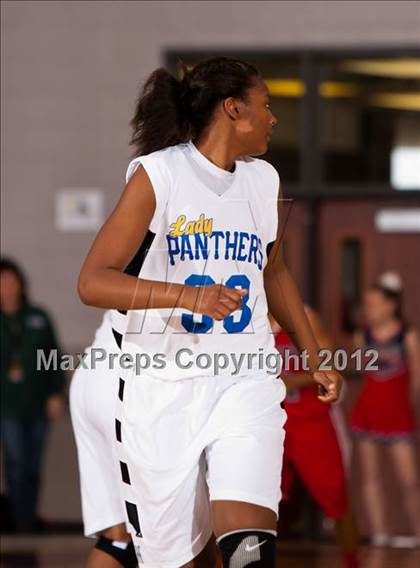 Thumbnail 1 in Ozen vs Manvel (UIL 4A Region 3 Semifinal) photogallery.
