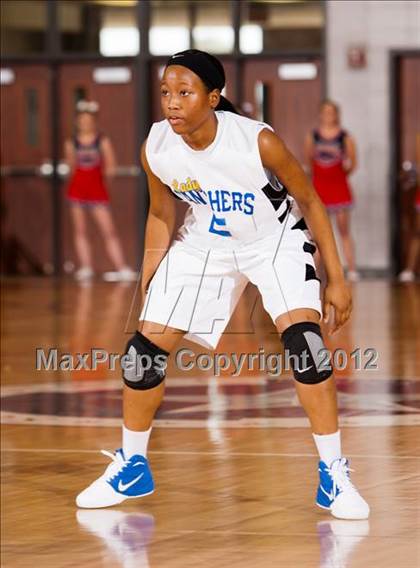 Thumbnail 1 in Ozen vs Manvel (UIL 4A Region 3 Semifinal) photogallery.