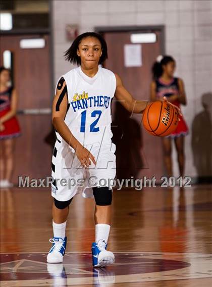 Thumbnail 3 in Ozen vs Manvel (UIL 4A Region 3 Semifinal) photogallery.