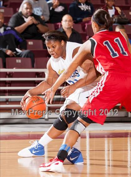 Thumbnail 3 in Ozen vs Manvel (UIL 4A Region 3 Semifinal) photogallery.