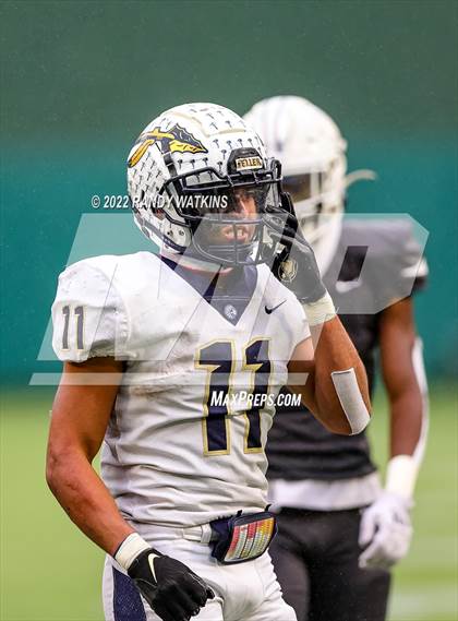 Thumbnail 2 in Lewisville vs. Keller (UIL 6A D1 Regional Playoff) photogallery.