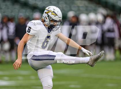 Thumbnail 1 in Lewisville vs. Keller (UIL 6A D1 Regional Playoff) photogallery.