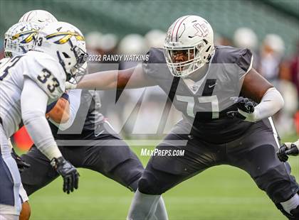 Thumbnail 1 in Lewisville vs. Keller (UIL 6A D1 Regional Playoff) photogallery.
