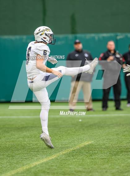 Thumbnail 2 in Lewisville vs. Keller (UIL 6A D1 Regional Playoff) photogallery.