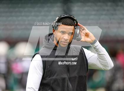 Thumbnail 3 in Lewisville vs. Keller (UIL 6A D1 Regional Playoff) photogallery.