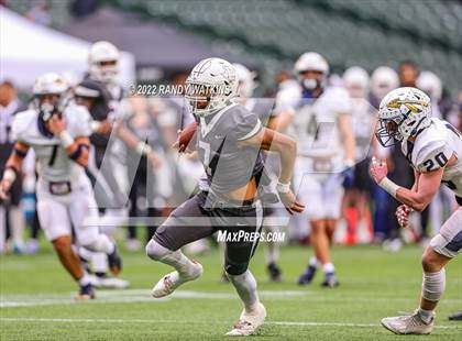 Thumbnail 2 in Lewisville vs. Keller (UIL 6A D1 Regional Playoff) photogallery.