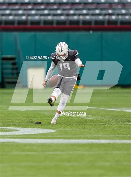 Thumbnail 1 in Lewisville vs. Keller (UIL 6A D1 Regional Playoff) photogallery.