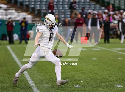 Thumbnail 2 in Lewisville vs. Keller (UIL 6A D1 Regional Playoff) photogallery.