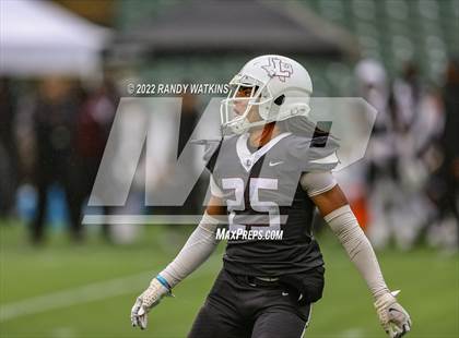 Thumbnail 1 in Lewisville vs. Keller (UIL 6A D1 Regional Playoff) photogallery.