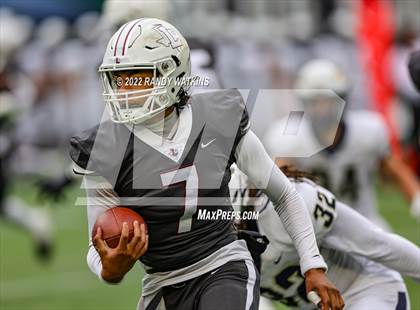 Thumbnail 3 in Lewisville vs. Keller (UIL 6A D1 Regional Playoff) photogallery.