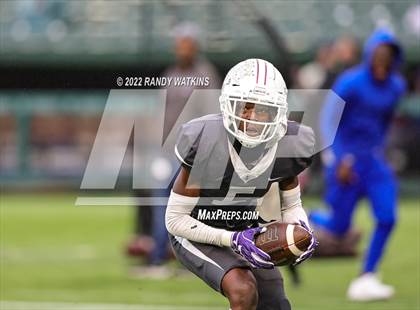 Thumbnail 2 in Lewisville vs. Keller (UIL 6A D1 Regional Playoff) photogallery.