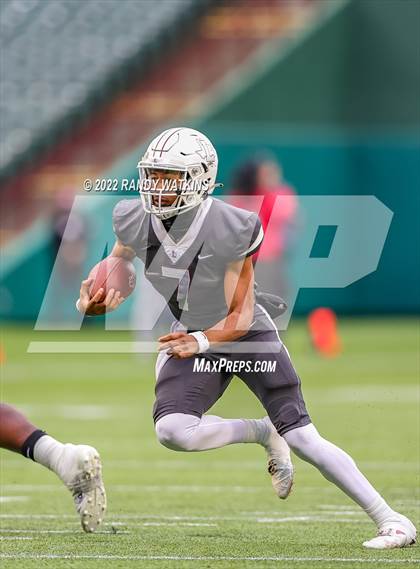 Thumbnail 1 in Lewisville vs. Keller (UIL 6A D1 Regional Playoff) photogallery.