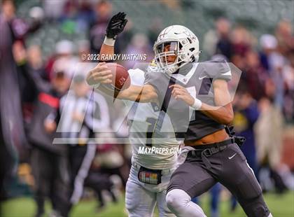 Thumbnail 2 in Lewisville vs. Keller (UIL 6A D1 Regional Playoff) photogallery.