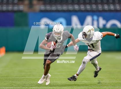 Thumbnail 1 in Lewisville vs. Keller (UIL 6A D1 Regional Playoff) photogallery.