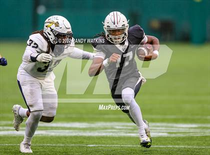 Thumbnail 2 in Lewisville vs. Keller (UIL 6A D1 Regional Playoff) photogallery.