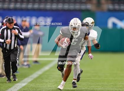 Thumbnail 2 in Lewisville vs. Keller (UIL 6A D1 Regional Playoff) photogallery.
