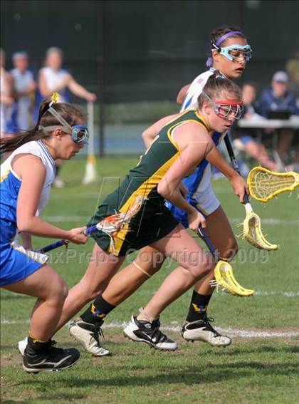 Thumbnail 1 in Lindenhurst @ West Islip photogallery.