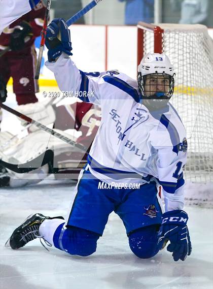 Thumbnail 3 in Gloucester Catholic @ Seton Hall Prep photogallery.