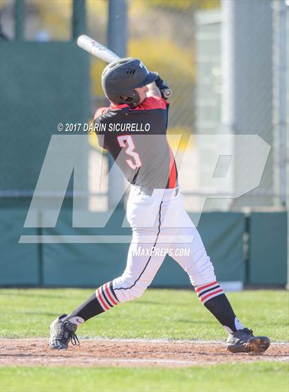 Thumbnail 3 in Chatfield vs. Thurston (Coach Bob Invitational) photogallery.