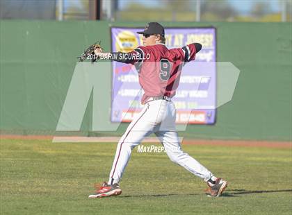 Thumbnail 1 in Chatfield vs. Thurston (Coach Bob Invitational) photogallery.